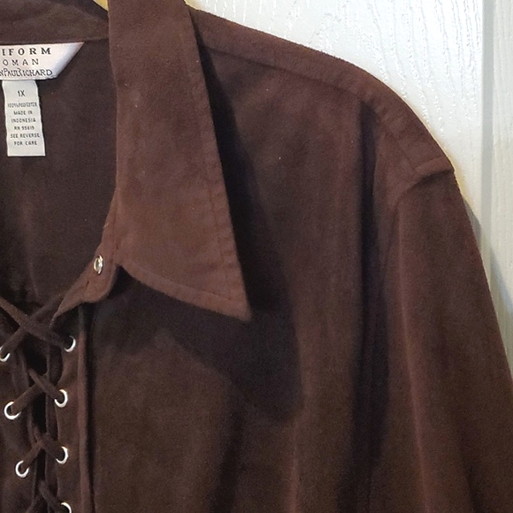 Uniform John Paul Richard Brown Soft Faux Suede Lace-Up Top 1X (see description) - Picture 5 of 10
